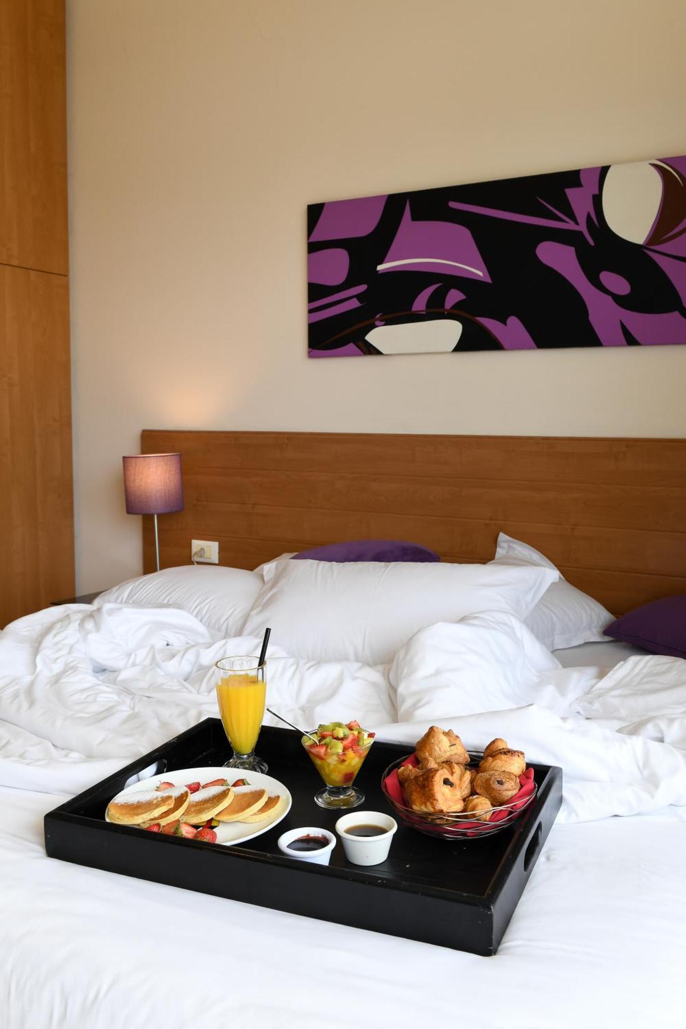 The Smallville Xpress Beirut Bagian luar foto