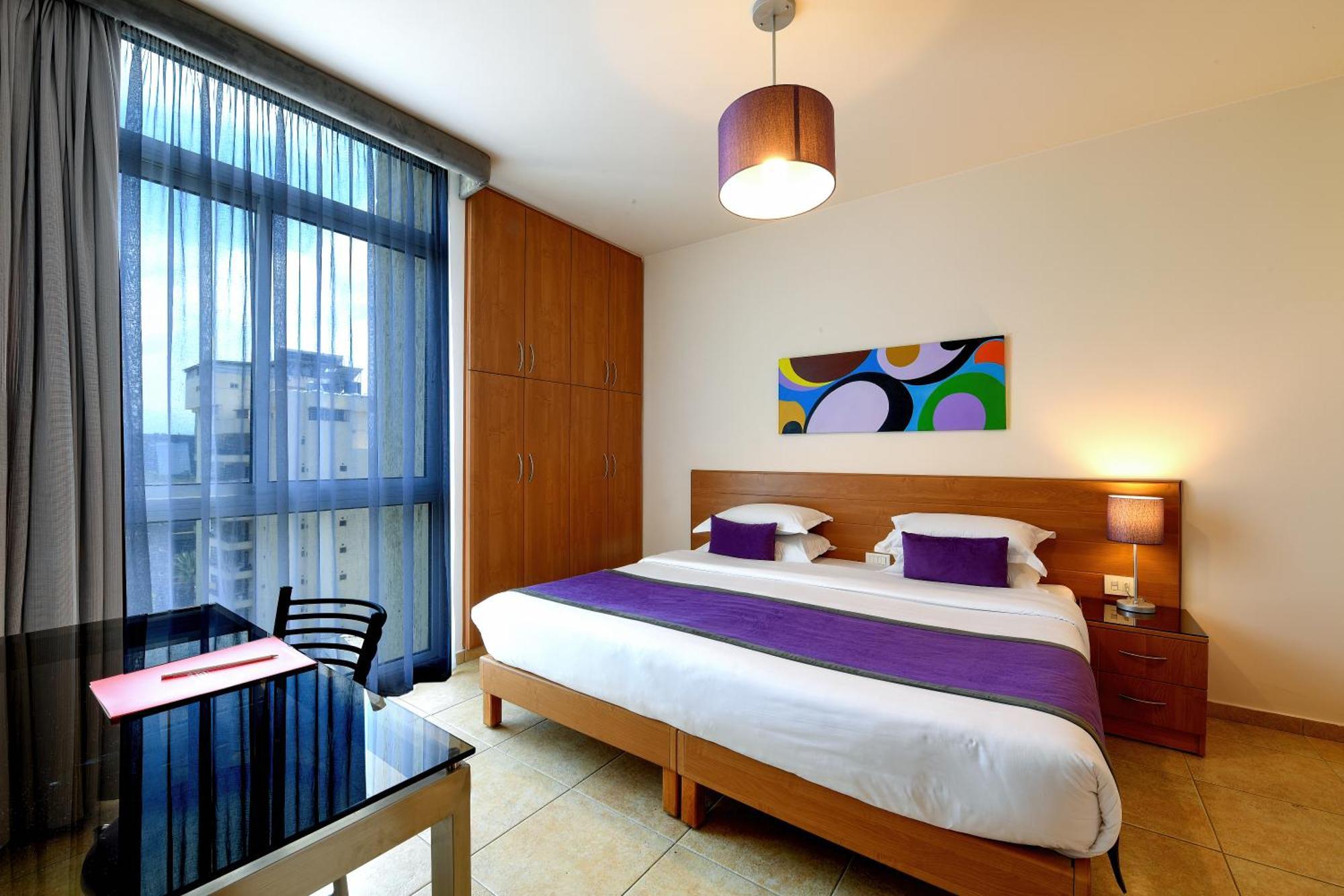 The Smallville Xpress Beirut Bagian luar foto