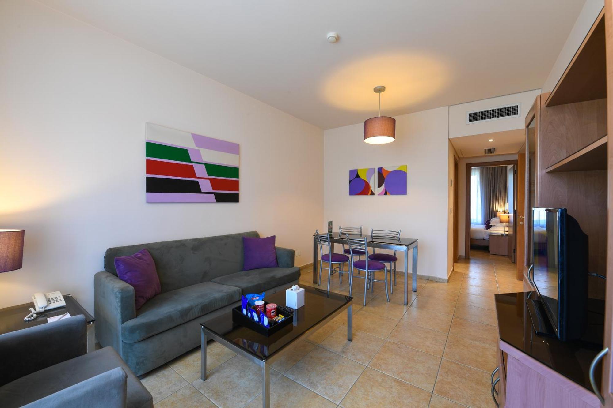The Smallville Xpress Beirut Bagian luar foto