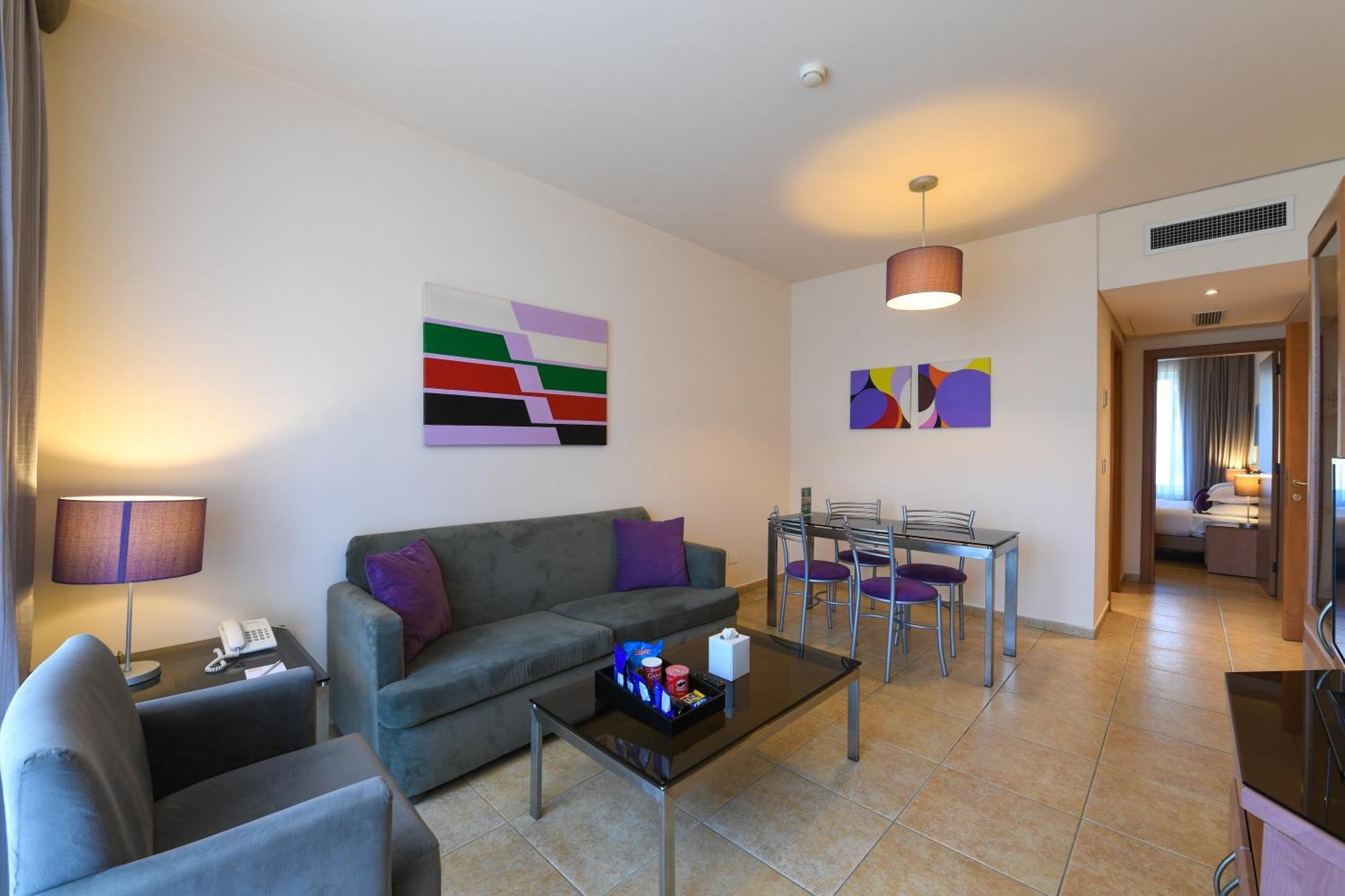 The Smallville Xpress Beirut Bagian luar foto