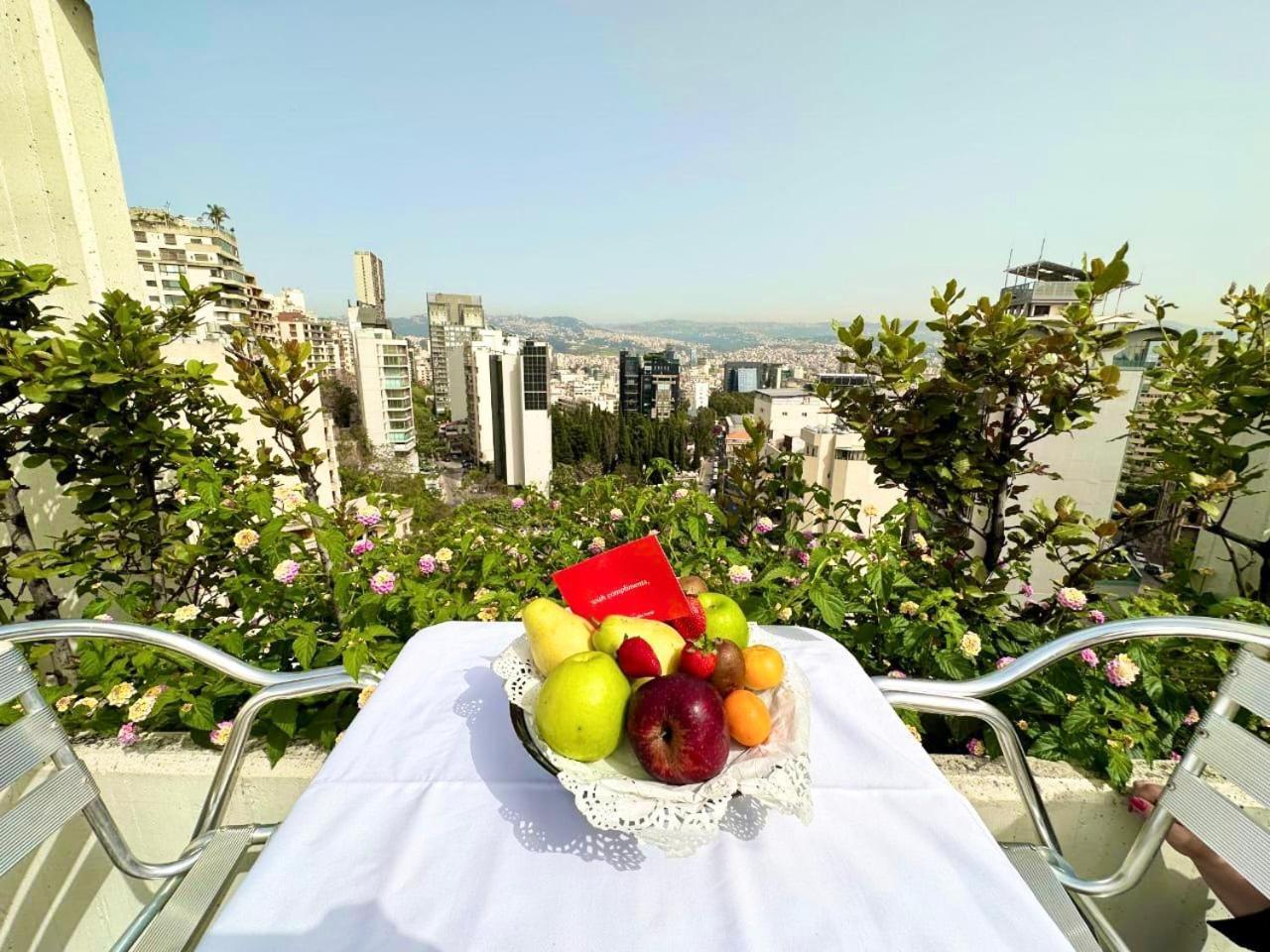 The Smallville Xpress Beirut Bagian luar foto
