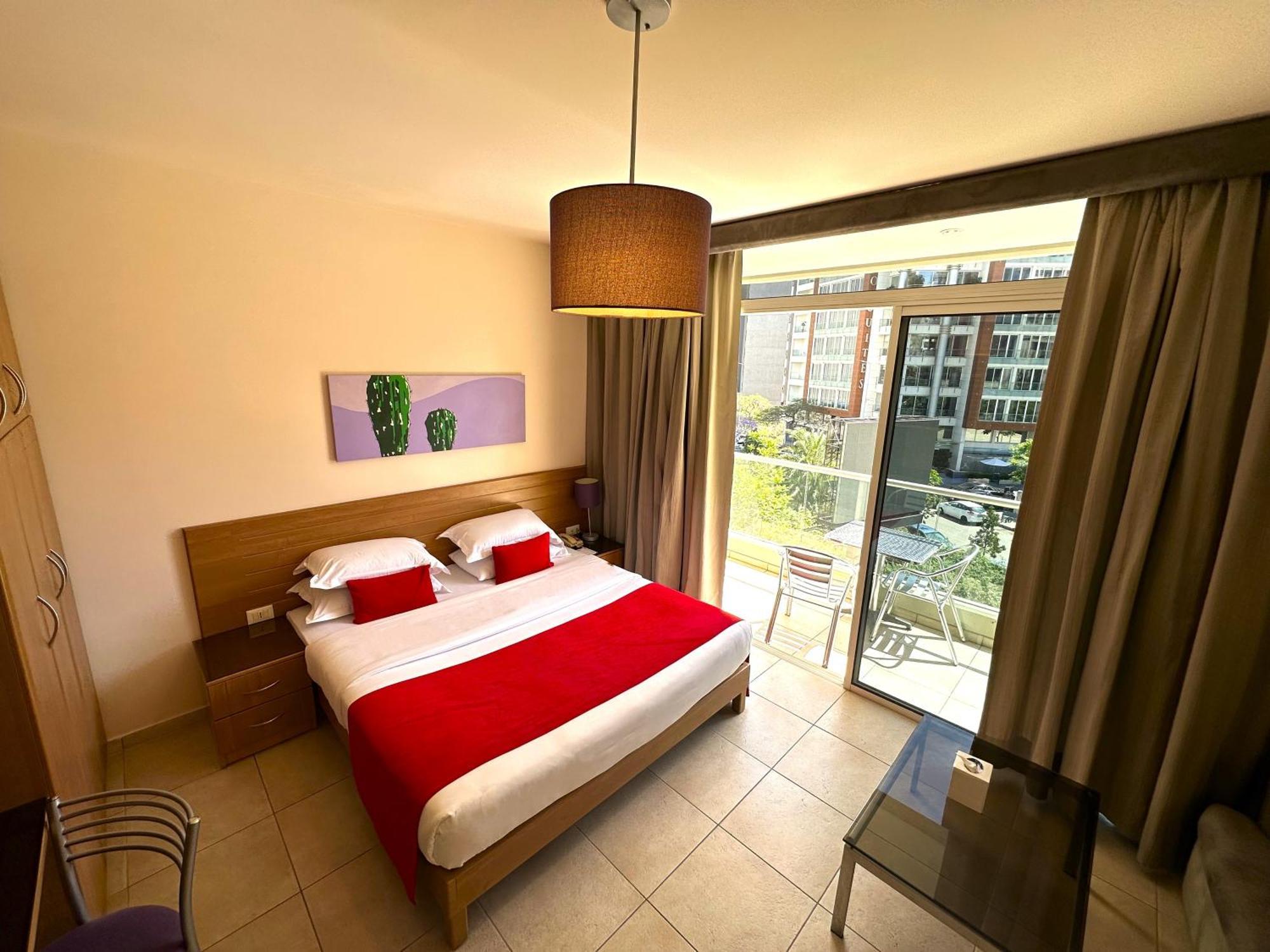 The Smallville Xpress Beirut Bagian luar foto