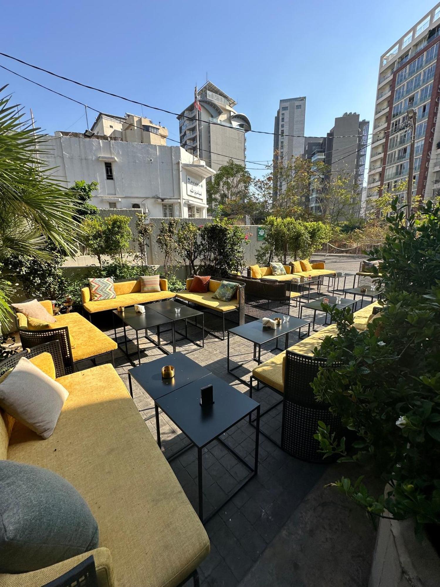 The Smallville Xpress Beirut Bagian luar foto